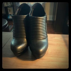 Women’s ankle boots